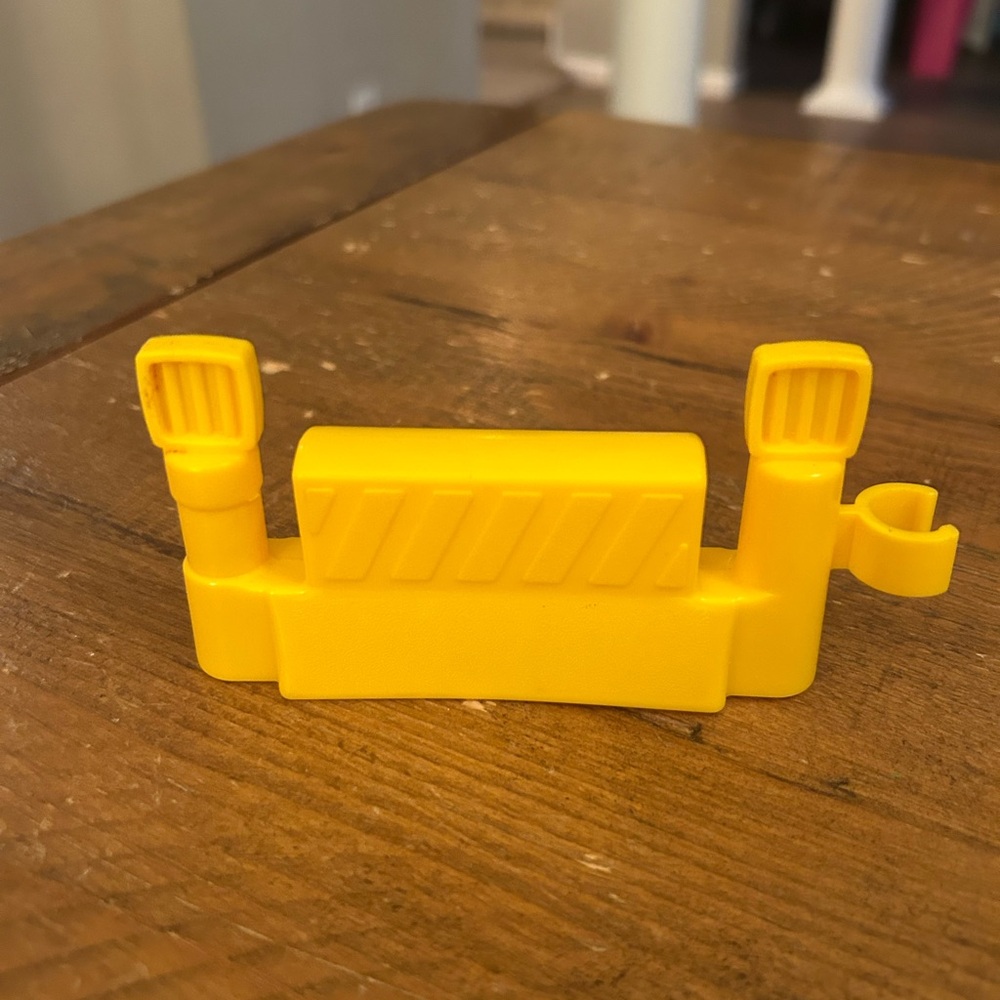 Fisher Price Little People yellow construction fence as is